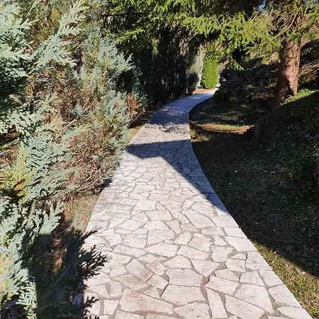 Villa Luksuzna Vikendica *